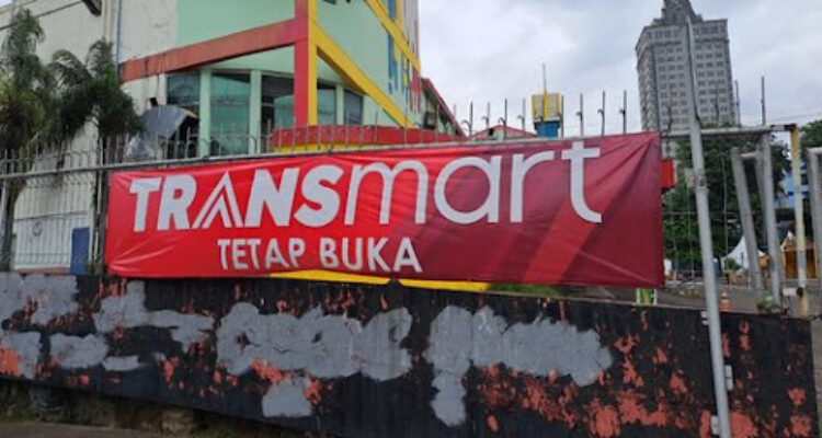 Transmart tutup gerai, Transmart bangkrut 2026, gerai Transmart tutup Indonesia, Chairul Tanjung Transmart, ritel modern tutup, Transmart 2025 penutupan, bisnis retail Indonesia, promo Transmart terbaru